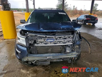 Piąte zdjęcie samochodu w środku: 2018 FORD EXPLORER XLT VIN:1FM5K7D81JGA23526 - miniatura