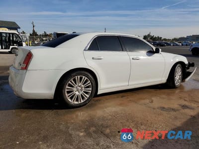 Trzecie zdjęcie samochodu z tyłu: 2014 CHRYSLER 300 S VIN:2C3CCAGG0EH146709 - miniatura