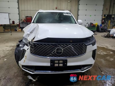 Piąte zdjęcie samochodu w środku: 2025 VOLVO XC90 PLUS VIN:YV4M12PB3S1355191 - miniatura