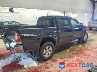 Trzecie zdjęcie samochodu z tyłu: 2015 TOYOTA TACOMA DOUBLE CAB VIN:3TMLU4EN6FM183651 - miniatura