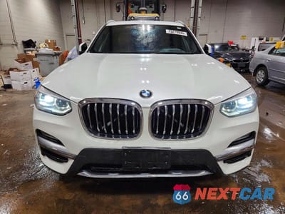 Piąte zdjęcie samochodu w środku: 2018 BMW X3 XDRIVE30I VIN:5UXTR9C56JLC75601 - miniatura