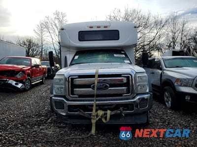 Piąte zdjęcie samochodu w środku: 2016 FORD F550 SUPER DUTY VIN:1FDGF5GY3GEB07641 - miniatura
