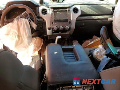 Zdjęcie 8 z 11 samochodu: 2019 TOYOTA TUNDRA CREWMAX SR5 VIN:5TFDY5F16KX803347 - miniatura