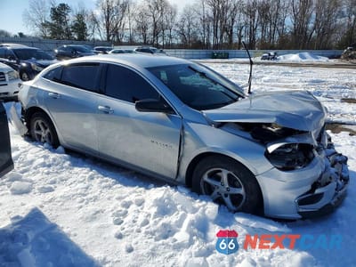 Czwarte zdjęcie samochodu z boku: 2016 CHEVROLET MALIBU LS VIN:1G1ZB5ST1GF227879 - miniatura