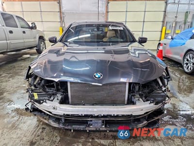 Piąte zdjęcie samochodu w środku: 2017 BMW 750 XI VIN:WBA7F2C56HG422631 - miniatura