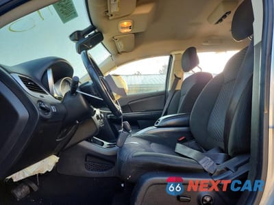 Zdjęcie 7 z 12 samochodu: 2020 DODGE JOURNEY SE VIN:3C4PDCAB7LT250119 - miniatura