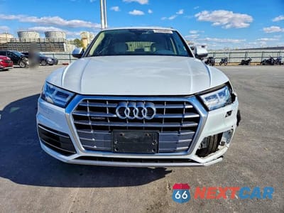 Piąte zdjęcie samochodu w środku: 2020 AUDI Q5 PREMIUM PLUS VIN:WA1BNAFY9L2098932 - miniatura