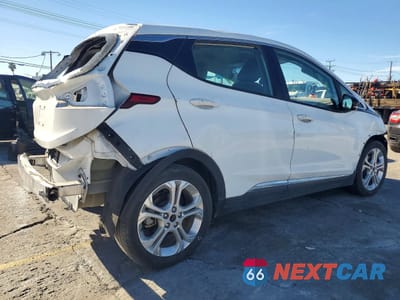 Trzecie zdjęcie samochodu z tyłu: 2018 CHEVROLET BOLT EV LT VIN:1G1FW6S04J4131850 - miniatura