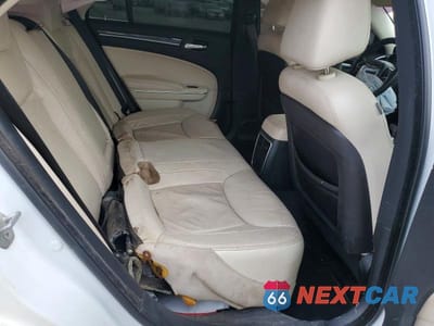 Zdjęcie 10 z 12 samochodu: 2015 CHRYSLER 300 LIMITED VIN:2C3CCAAG7FH735881 - miniatura