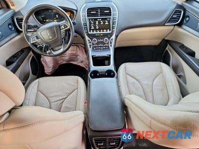 Zdjęcie 8 z 14 samochodu: 2019 LINCOLN NAUTILUS RESERVE VIN:2LMPJ6LP5KBL51446 - miniatura