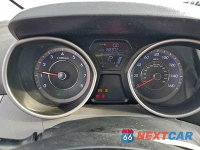 Zdjęcie 9 z 12 samochodu: 2012 HYUNDAI ELANTRA GLS VIN:KMHDH4AE2CU460569 - miniatura