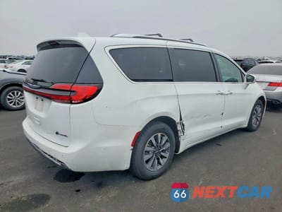 Trzecie zdjęcie samochodu z tyłu: 2021 CHRYSLER PACIFICA HYBRID TOURING L VIN:2C4RC1L71MR580495 - miniatura