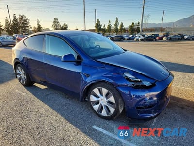 Czwarte zdjęcie samochodu z boku: 2024 TESLA MODEL Y VIN:7SAYGDEE8RF085813 - miniatura