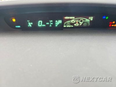 Zdjęcie 9 z 12 samochodu: 2014 TOYOTA PRIUS VIN:JTDKN3DU9E1752726 - miniatura