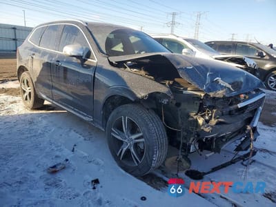 Czwarte zdjęcie samochodu z boku: 2018 VOLVO XC60 T6 R-DESIGN VIN:YV4A22RM7J1025826 - miniatura