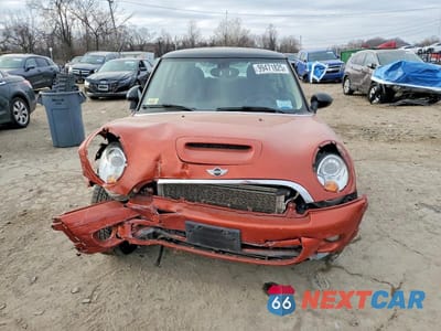 Piąte zdjęcie samochodu w środku: 2013 MINI COOPER S VIN:WMWSV3C50DT475880 - miniatura