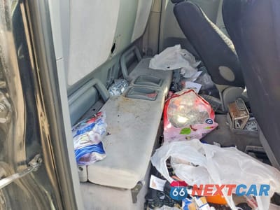 Zdjęcie 10 z 13 samochodu: 2005 TOYOTA TACOMA ACCESS CAB VIN:5TEUX42N75Z108085 - miniatura