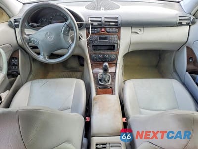 Zdjęcie 8 z 11 samochodu: 2002 MERCEDES-BENZ C 240 VIN:WDBRF61J72F266579 - miniatura