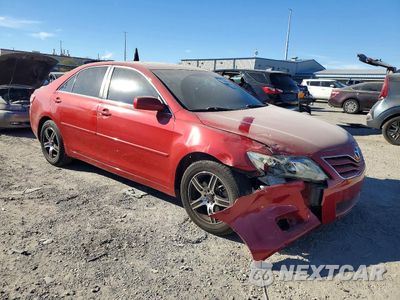 Czwarte zdjęcie samochodu z boku: 2010 TOYOTA CAMRY BASE VIN:4T4BF3EK9AR017653 - miniatura