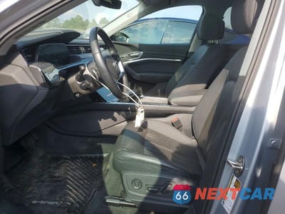 Zdjęcie 7 z 12 samochodu: 2022 AUDI E-TRON PREMIUM PLUS VIN:WA1LAAGEXNB040609 - miniatura