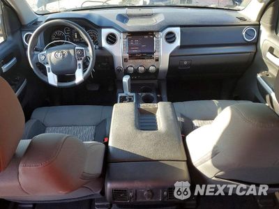 Zdjęcie 8 z 11 samochodu: 2021 TOYOTA TUNDRA CREWMAX SR5 VIN:5TFDY5F11MX031939 - miniatura