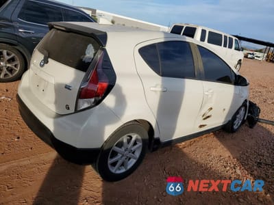 Trzecie zdjęcie samochodu z tyłu: 2017 TOYOTA PRIUS C VIN:JTDKDTB36H1592032 - miniatura