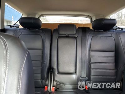 Zdjęcie 10 z 13 samochodu: 2018 FORD ESCAPE SEL VIN:1FMCU9HD7JUB53316 - miniatura