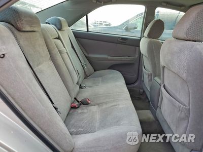 Zdjęcie 10 z 12 samochodu: 2004 TOYOTA CAMRY LE VIN:4T1BE32K74U901693 - miniatura