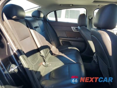 Zdjęcie 10 z 13 samochodu: 2012 JAGUAR XF VIN:SAJWA0FB0CLS55347 - miniatura