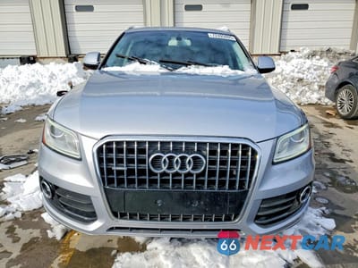 Piąte zdjęcie samochodu w środku: 2017 AUDI Q5 PREMIUM VIN:WA1C2AFP5HA058073 - miniatura