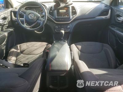 Zdjęcie 8 z 14 samochodu: 2017 JEEP CHEROKEE LATITUDE VIN:1C4PJLCB1HW534885 - miniatura