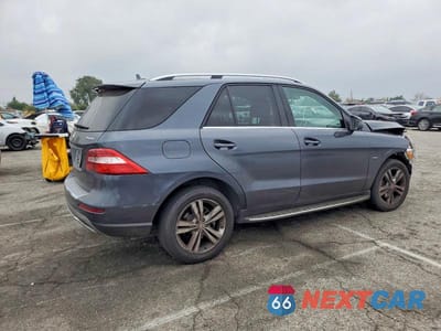 Trzecie zdjęcie samochodu z tyłu: 2012 MERCEDES-BENZ ML 350 4MATIC VIN:4JGDA5HB0CA020518 - miniatura