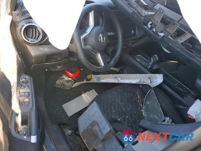 Zdjęcie 8 z 14 samochodu: 2021 NISSAN KICKS SV VIN:3N1CP5CV5ML529789 - miniatura