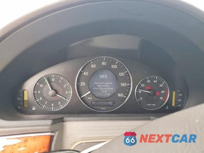 Zdjęcie 9 z 13 samochodu: 2005 MERCEDES-BENZ E 500 VIN:WDBUF70J05A663764 - miniatura