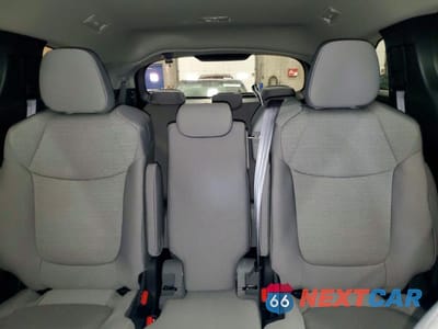 Zdjęcie 10 z 13 samochodu: 2025 TOYOTA SIENNA LE VIN:5TDKRKEC5SS277062 - miniatura