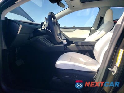 Zdjęcie 7 z 13 samochodu: 2026 TESLA MODEL Y VIN:7SAYGDED8TF519422 - miniatura
