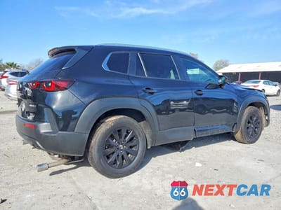 Trzecie zdjęcie samochodu z tyłu: 2024 MAZDA CX-50 PREFERRED VIN:7MMVABBM4RN181571 - miniatura