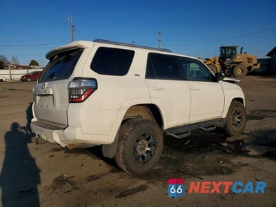 Trzecie zdjęcie samochodu z tyłu: 2016 TOYOTA 4RUNNER SR5 VIN:JTEBU5JR7G5317595 - miniatura