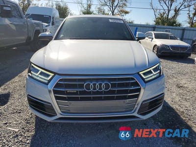 Piąte zdjęcie samochodu w środku: 2019 AUDI Q5 PREMIUM PLUS VIN:WA1BNAFYXK2126350 - miniatura