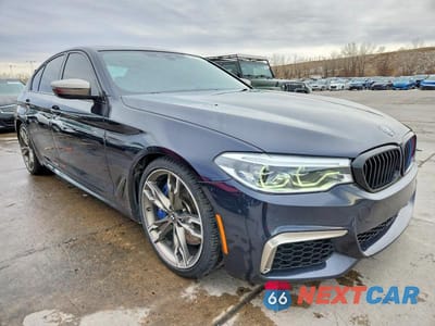 Czwarte zdjęcie samochodu z boku: 2020 BMW M550XI VIN:WBAJS7C04LBN96562 - miniatura