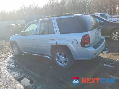 Drugie zdjęcie samochodu z przodu: 2008 CHEVROLET TRAILBLAZER LS VIN:1GNDT13S082239941 - miniatura