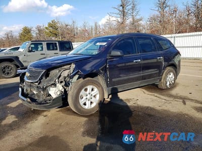 2017 CHEVROLET TRAVERSE LS 1GNKRFEDXHJ110726 - główne zdjęcie licytacji z USA - miniatura