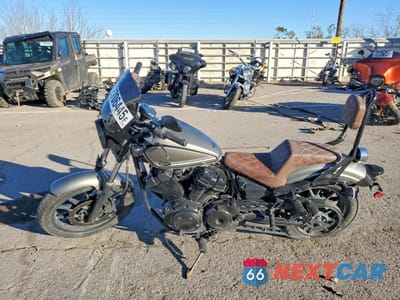 Trzecie zdjęcie samochodu z tyłu: 2016 YAMAHA XVS950 CU VIN:JYAVN05E5GA012186 - miniatura