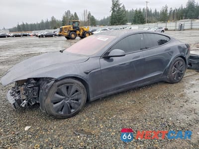 2024 TESLA MODEL S 5YJSA1E57RF540962 - główne zdjęcie licytacji z USA - miniatura