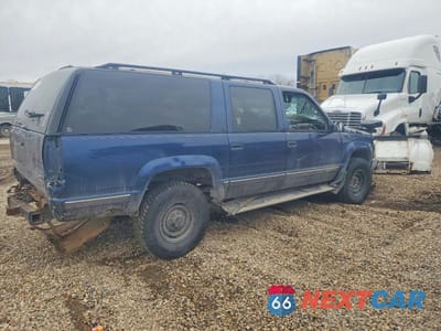 Trzecie zdjęcie samochodu z tyłu: 1995 CHEVROLET SUBURBAN K2500 VIN:1GNGK26N6SJ301058 - miniatura