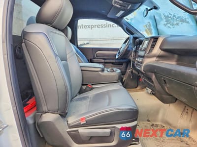 Zdjęcie 10 z 13 samochodu: 2022 RAM 5500 REFRIGERATED BOX TRUCK VIN:3C7WRMDJ6NG187101 - miniatura