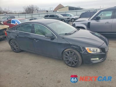 Czwarte zdjęcie samochodu z boku: 2018 VOLVO S60 INSCRIPTION VIN:LYV402TK2JB156586 - miniatura