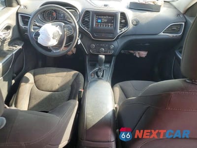 Zdjęcie 8 z 13 samochodu: 2019 JEEP CHEROKEE LATITUDE VIN:1C4PJLCX9KD318944 - miniatura