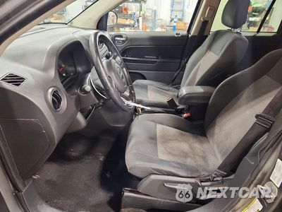 Zdjęcie 7 z 12 samochodu: 2011 JEEP COMPASS VIN:1J4NF4FB3BD249497 - miniatura