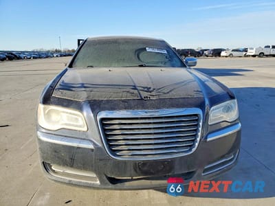 Piąte zdjęcie samochodu w środku: 2012 CHRYSLER 300 VIN:2C3CCAAG1CH107214 - miniatura